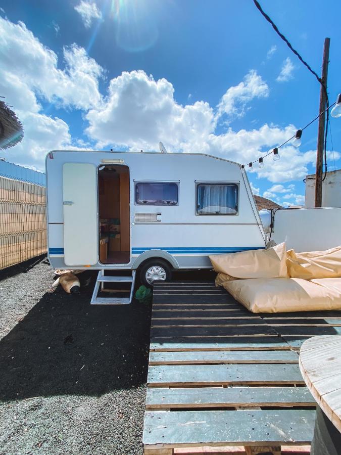 Glamping Caravan Lanzarote تيناجون المظهر الخارجي الصورة